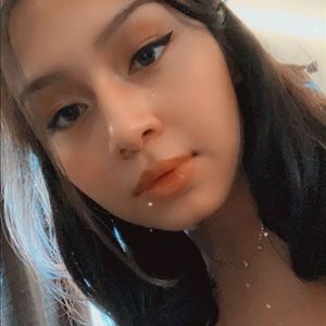 Meet your Posher, Thais